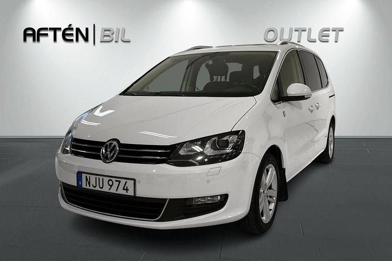Vit Begagnad 2016 VW Sharan Minibuss | 189 900 kr (Bra pris) - Bild 1/3