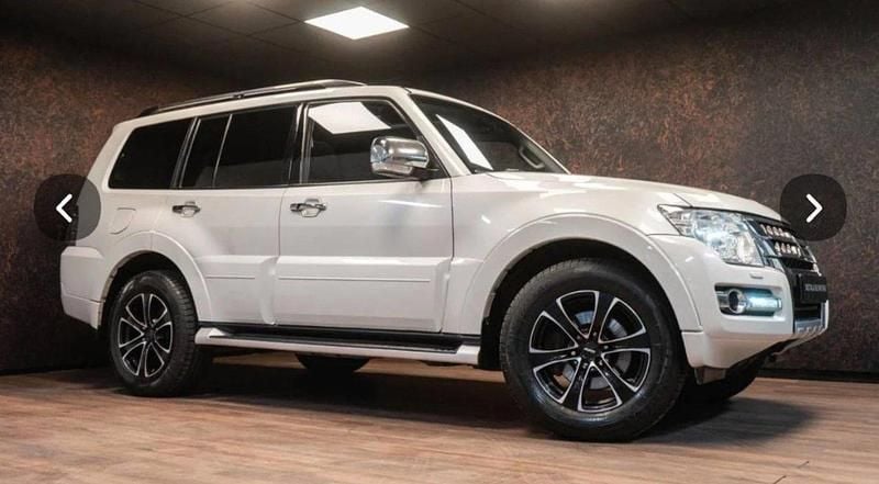 Vit Begagnad 2015 Mitsubishi Pajero SUV | 185 000 kr (Bra pris) - Bild 1/3