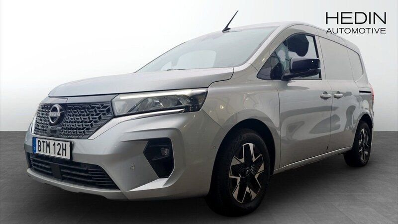 Grå (white) Begagnad 2023 Nissan Townstar Tekna Minibuss | 562 100 kr - Bild 1/4
