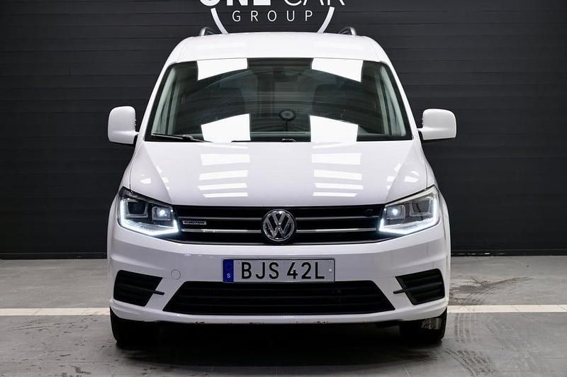 Begagnad VW Caddy Maxi SE 150 HK (110 kW) 2019 Vit Minibuss