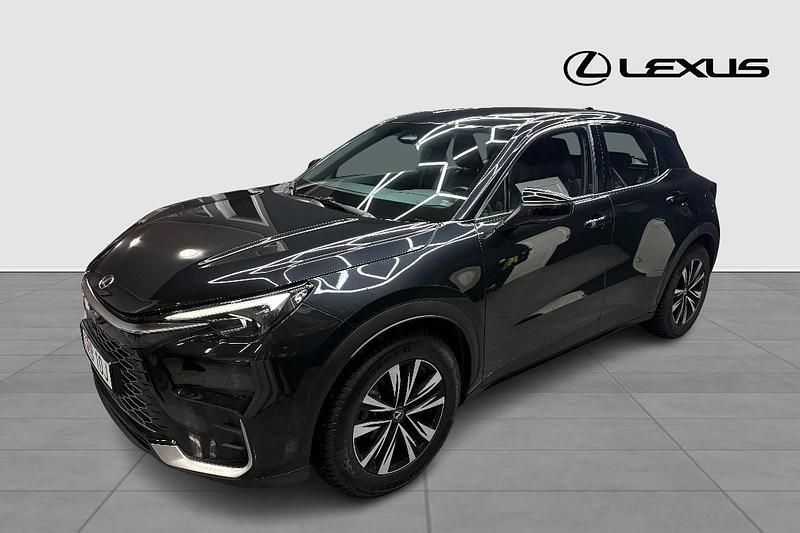 Begagnad Lexus LBX 137 HK (100 kW) 2024 Svart SUV