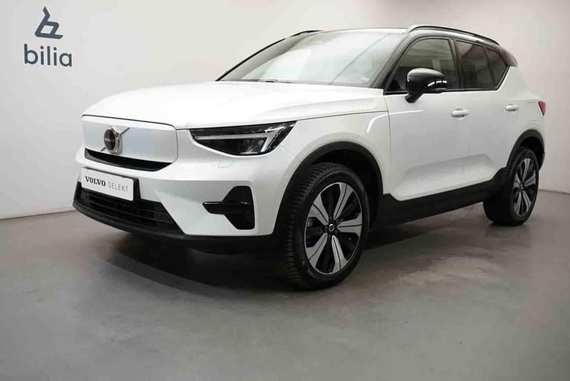 Vit Begagnad 2023 Volvo XC40 Single Motor SUV | 359 900 kr - Bild 1/1