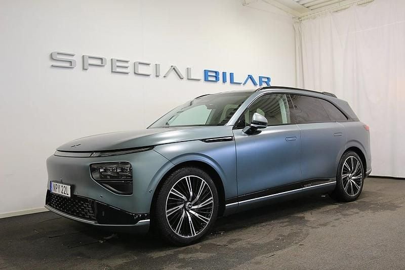 Grön Begagnad 2023 XPENG G9 SUV | 619 000 kr (Marknadspris) - Bild 1/4