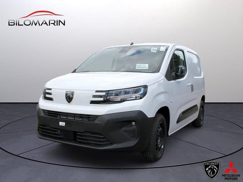 Vit kaolin Ny 2025 Peugeot Partner Minibuss | 356 000 kr (Lite dyr) - Bild 1/4