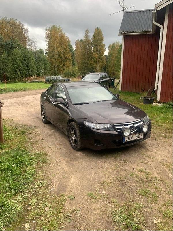 Brun Begagnad 2007 Honda Accord Sport Sedan | 9 000 kr - Bild 1/4