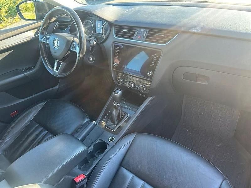 Begagnad Skoda Octavia 131 HK (96 kW) 2019 Gul Kombi