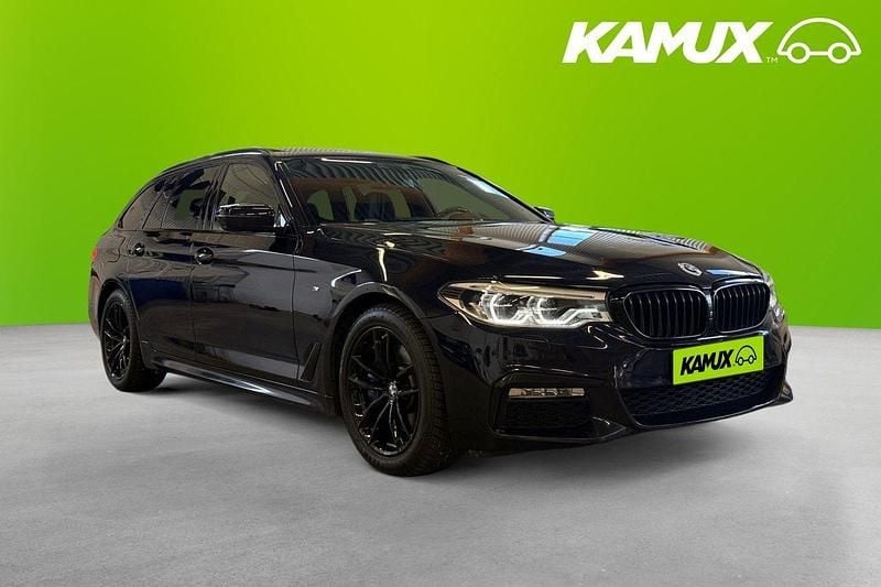 Svart Begagnad 2018 BMW 530 Comfort Edition Kombi | 354 700 kr (Marknadspris) - Bild 1/4