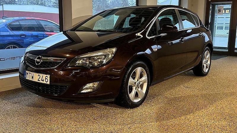 Okänd Begagnad 2012 Opel Astra Enjoy Halvkombi | 79 900 kr (Lite dyr) - Bild 1/4