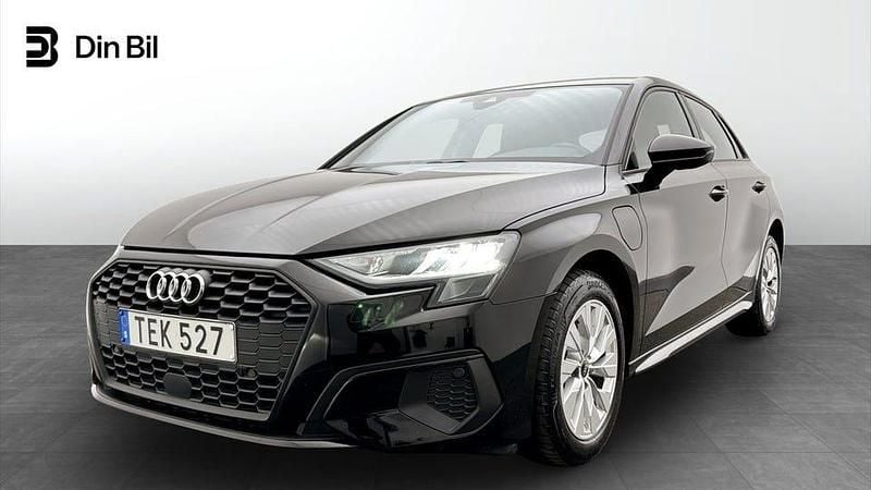 Begagnad Audi A3 150 HK (110 kW) 2024 Brilliantsvart