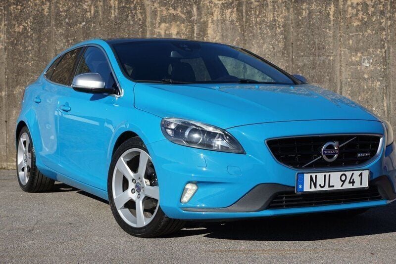 Begagnad Volvo V40 R-Design 116 HK (85 kW) 2013 Blå Kombi