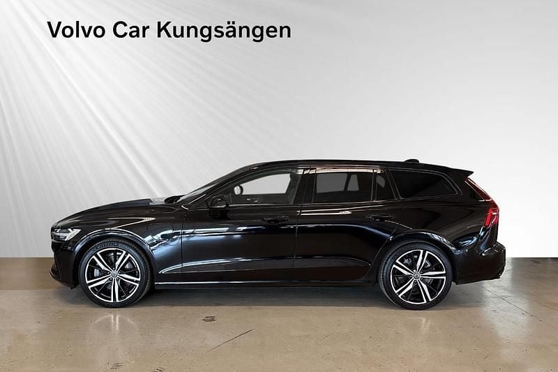 Begagnad Volvo V60 R-Design 340 HK (250 kW) 2020 Svart Kombi