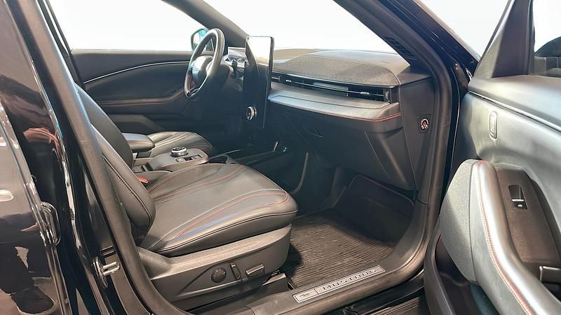 Begagnad Ford Mustang Standard Range 269 HK (197 kW) 2022 Halvkombi