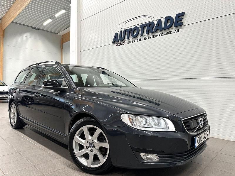 Grå Begagnad 2015 Volvo V70 Dynamic Kombi | 159 900 kr (Dyr) - Bild 1/4