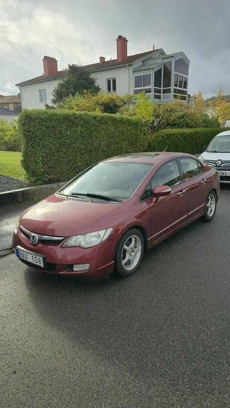 Röd Begagnad 2006 Honda Civic Sedan | 40 000 kr - Bild 1/4