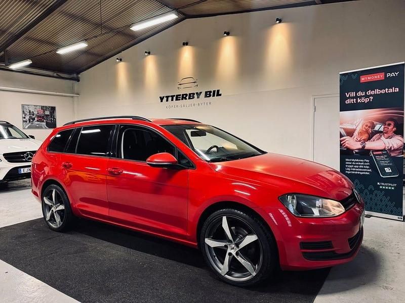 Röd Begagnad 2014 VW Golf VII Kombi | 89 900 kr (Dyr) - Bild 1/4