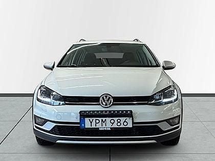 Begagnad VW Golf Alltrack S 184 HK (135 kW) 2017 Vit Kombi