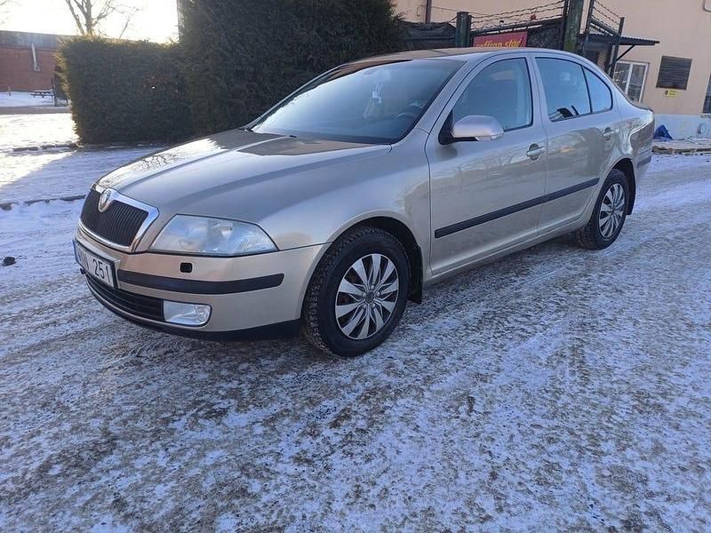 Begagnad Skoda Octavia 140 HK (102 kW) 2005 Brun