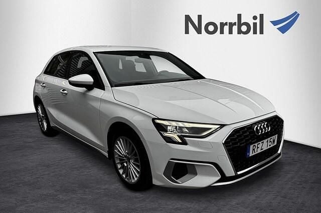 Ibisvit Begagnad 2021 Audi A3 Advanced Plus | 249 000 kr (Marknadspris) - Bild 1/4