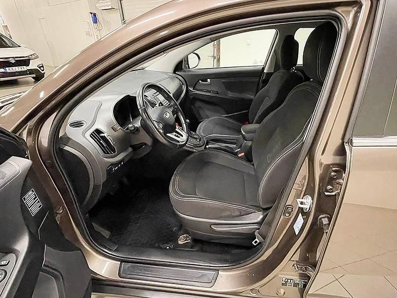 Begagnad Kia Sportage 184 HK (135 kW) 2011 Ljusbrun SUV