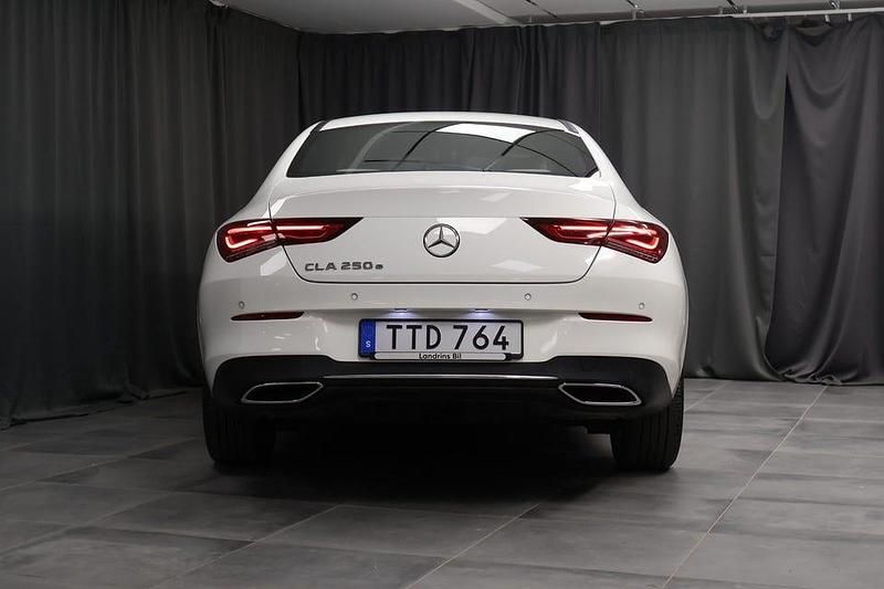 Begagnad Mercedes CLA250 Advanced Plus 218 HK (160 kW) 2023 Vit Sedan