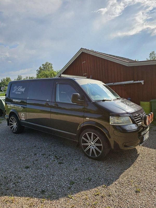 Svart Begagnad 2009 VW T5 Van | 90 000 kr (Dyr) - Bild 1/4