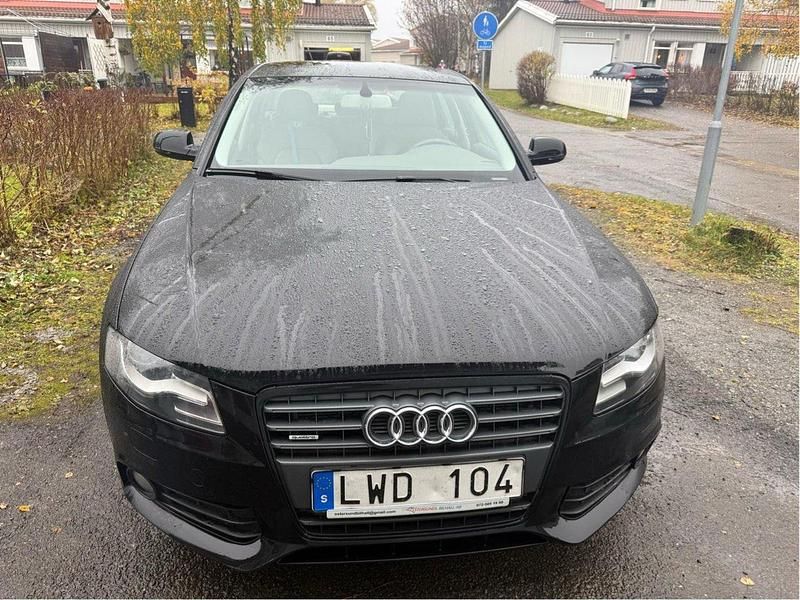 Svart Begagnad 2012 Audi A4 Sedan | 93 000 kr (Marknadspris) - Bild 1/4