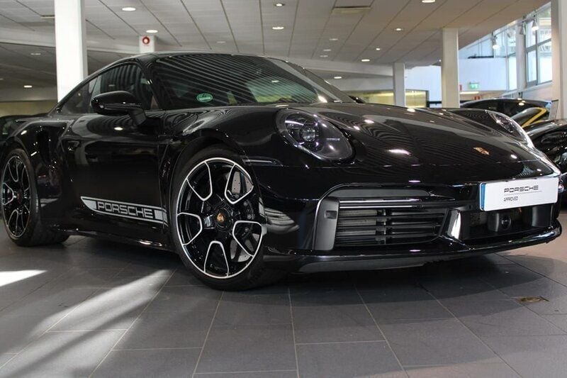 Svart Begagnad 2023 Porsche 911 Turbo S Sportkupé | 2 695 000 kr - Bild 1/4