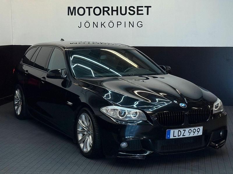 Svart Begagnad 2011 BMW 520 M Sport Kombi | 109 800 kr (Dyr) - Bild 1/4
