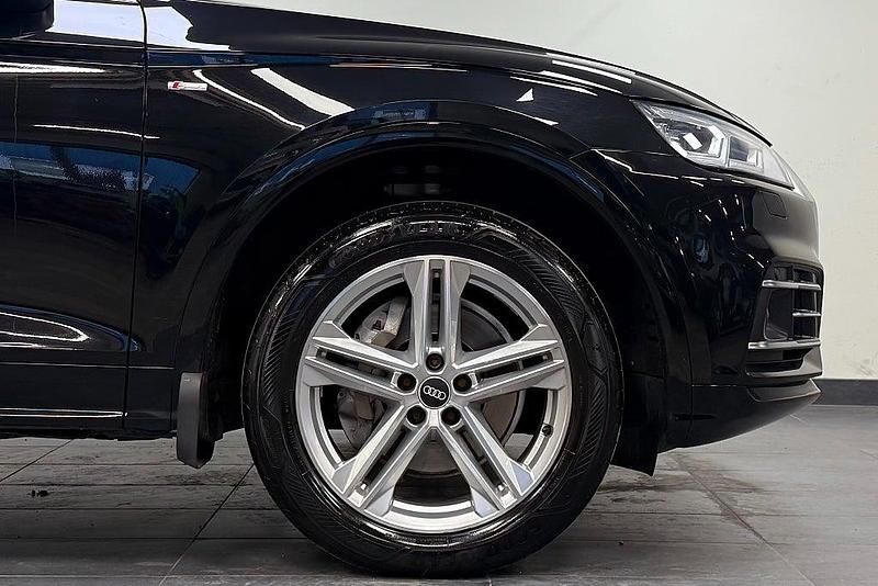 Begagnad Audi Q5 S-Line 190 HK (139 kW) 2020 Svart SUV