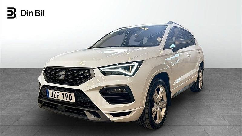 Vit Begagnad 2022 Seat Ateca FR SUV | 264 900 kr (Marknadspris) - Bild 1/4