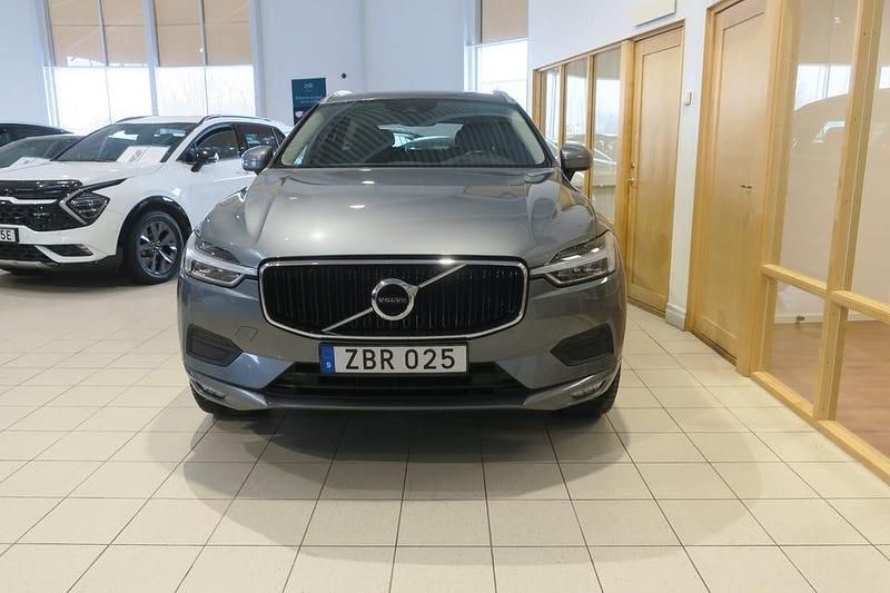 Begagnad Volvo XC60 Momentum 250 HK (183 kW) 2020 Grå SUV