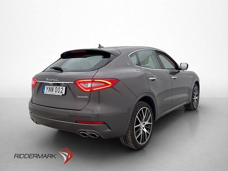 Begagnad Maserati Levante 275 HK (202 kW) 2017 Grå SUV