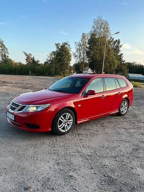 Röd Begagnad 2010 Saab 9-3 Linear Kombi | 35 000 kr (Lite dyr) - Bild 1/4