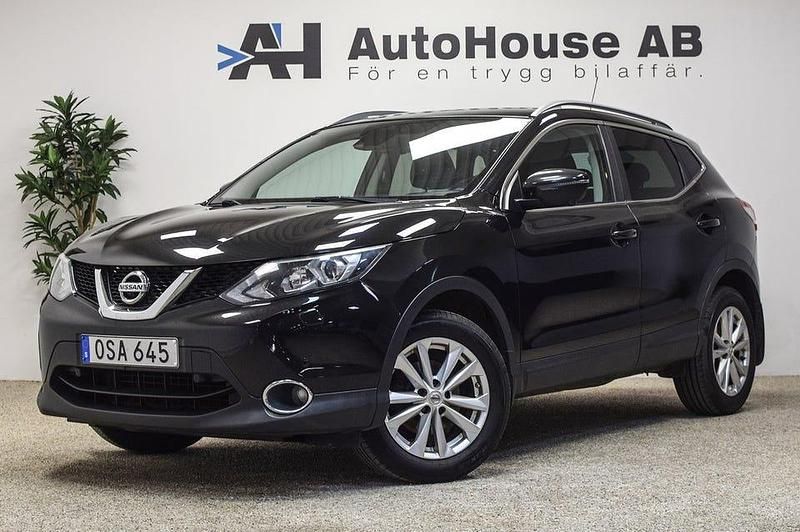Svart Begagnad 2015 Nissan Qashqai 360º SUV | 104 000 kr (Marknadspris) - Bild 1/4