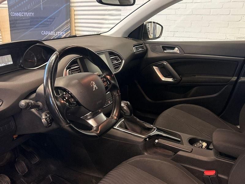 Begagnad Peugeot 308 SW Active 112 HK (82 kW) 2017 Grå Kombi