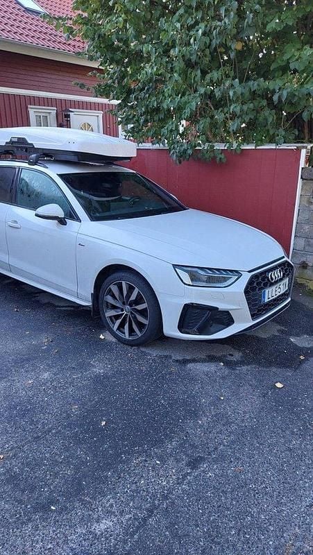 Vit Begagnad 2020 Audi A4 S-Line Kombi | 229 000 kr (Superpris) - Bild 1/4