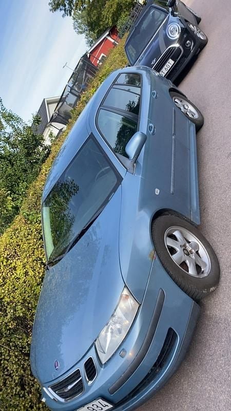 Ice blue metallic 304 Begagnad 2007 Saab 9-3 Kombi | 25 000 kr (Lite dyr) - Bild 1/4