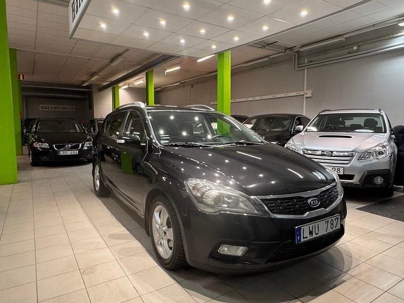 Begagnad Kia Ceed Sportswagon EX 128 HK (94 kW) 2012 Svart Kombi