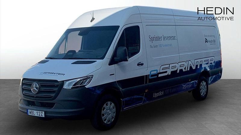 Vit (white) Begagnad 2024 Mercedes E-Sprinter Van | 965 000 kr (Marknadspris) - Bild 1/4