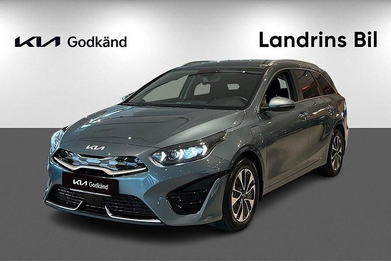 Grå Begagnad 2024 Kia Ceed Sportswagon Kombi | 309 300 kr (Dyr) - Bild 1/4