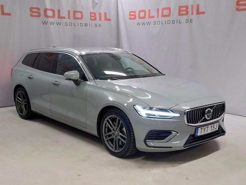 Vapour grey metallic Begagnad 2024 Volvo V60 Core Kombi | 409 800 kr (Bra pris) - Bild 1/4