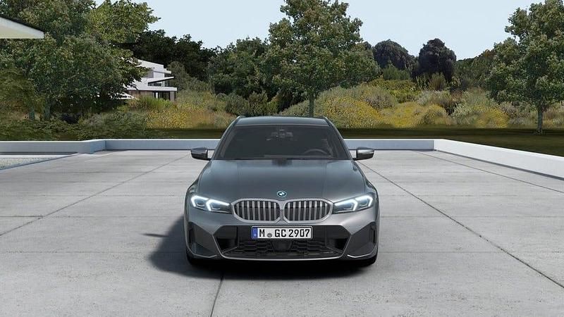 Begagnad BMW 330 M Sport 184 HK (135 kW) 2025 Skyscraper grey metallic Kombi
