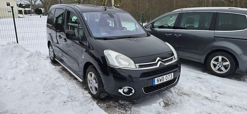 Begagnad Citroën Berlingo 92 HK (67 kW) 2012 Minibuss