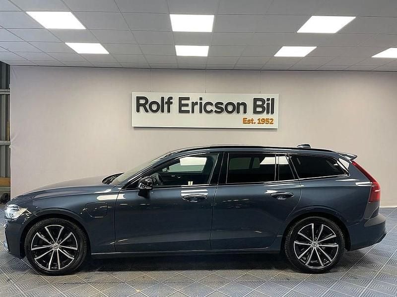Begagnad Volvo V60 Plus 349 HK (256 kW) 2024 Blå Kombi