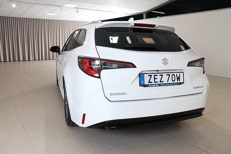 Begagnad Suzuki Swace 140 HK (102 kW) 2022 Vit Kombi