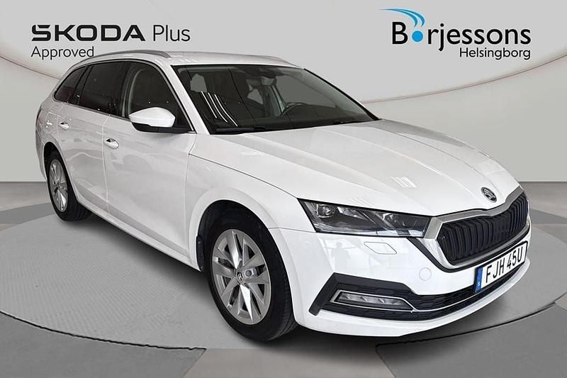 Vit Begagnad 2021 Skoda Octavia Kombi | 249 900 kr (Lite dyr) - Bild 1/4