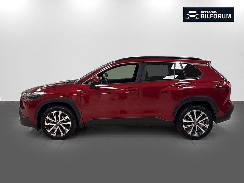 Begagnad Toyota Corolla Cross Executive 197 HK (144 kW) 2023 Röd SUV
