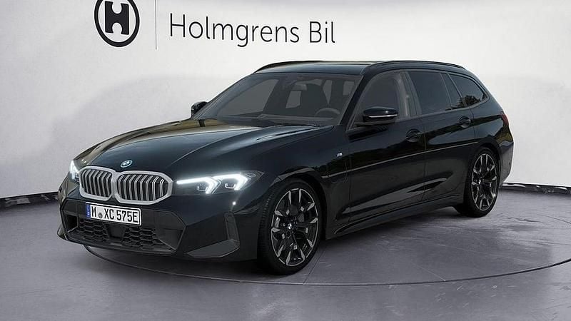 Svart Ny 2025 BMW 330e Efficient Dynamics Kombi | 657 000 kr (Marknadspris) - Bild 1/4