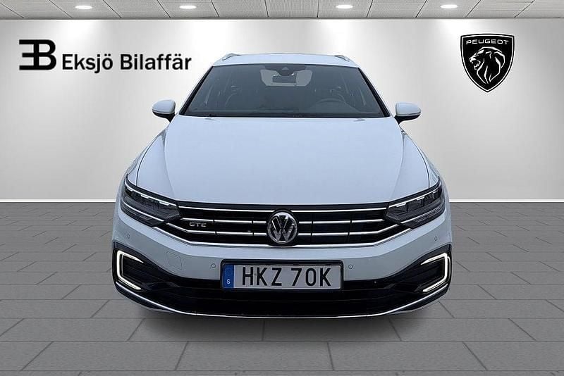 Begagnad VW Passat GTE 218 HK (160 kW) 2020 Vit Kombi