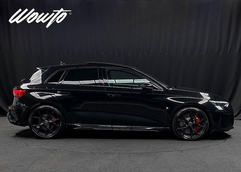 Begagnad Audi RS3 Sportback Design 400 HK (294 kW) 2024 Svart Halvkombi